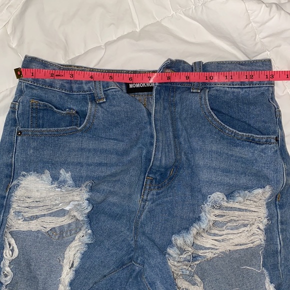 High rise cut off Jean shorts - Picture 4 of 5
